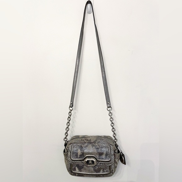 Coach Cambell Me Iridescent
Gray Leather Python F24849
Crossbody - Picture 2 of 16